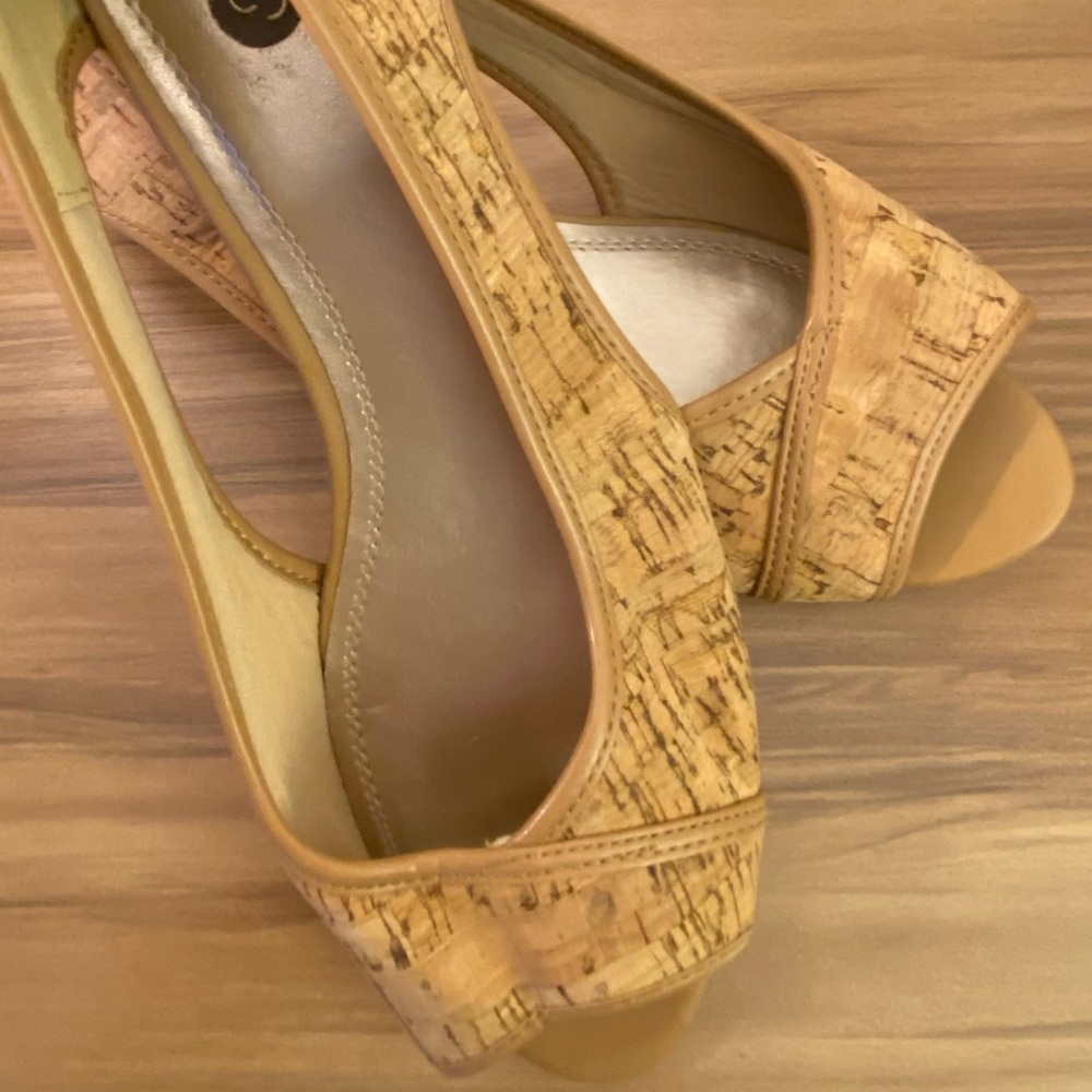 Womens real cork summer shoes with peek toes and sides. Never worn! Side 7 1/2